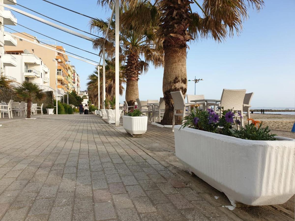 Perandor Beach Дуррес Екстер'єр фото