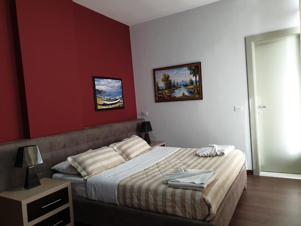Perandor Beach Дуррес Екстер'єр фото